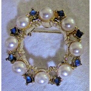 Vintage Stunning Faux Saphire & Pearl Brooch 2 1/4"